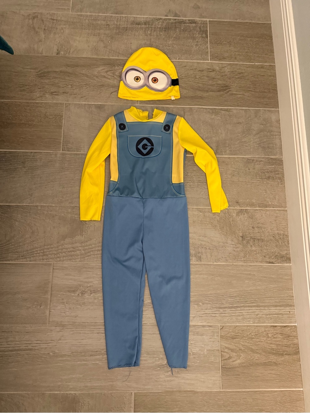 Minions-Inspired Yellow and Blue Kids Costume with Hat. 4T